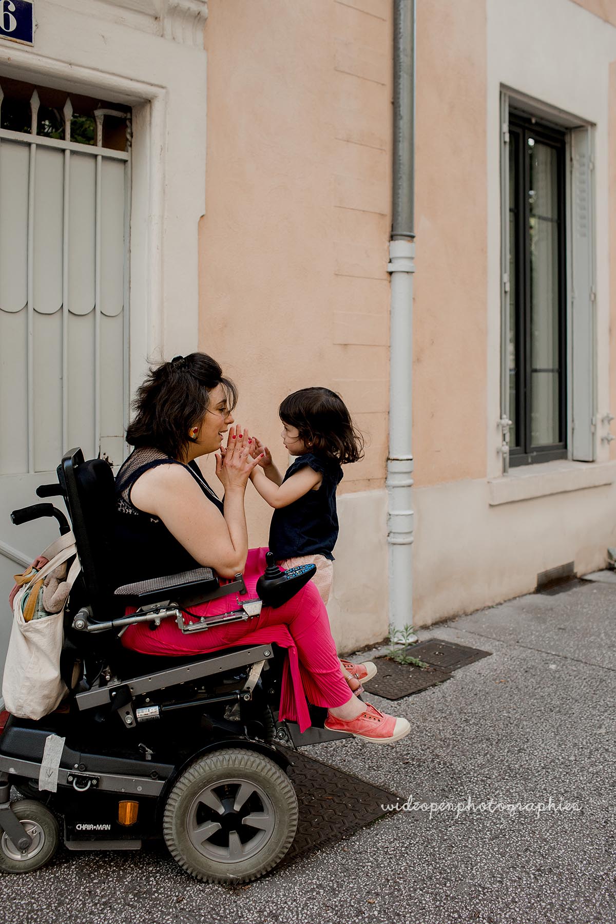 seance photo famille fauteuil roulant